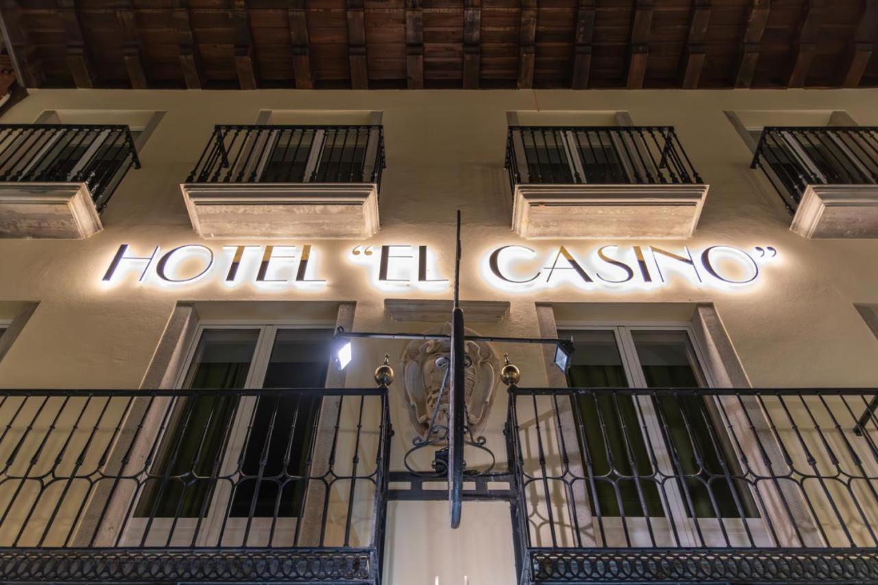 Hotel & Restaurante El Casino فيلافرانكا ديل بيرزو المظهر الخارجي الصورة